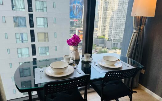 ห้อง Loft เพดานสูง Chewathai Residence Asoke | ใกล้ MRT พระราม 9 | ห้อง Duplex หรูหรา อยู่สบาย | ลากกระเป๋าเข้ามาได้เลย