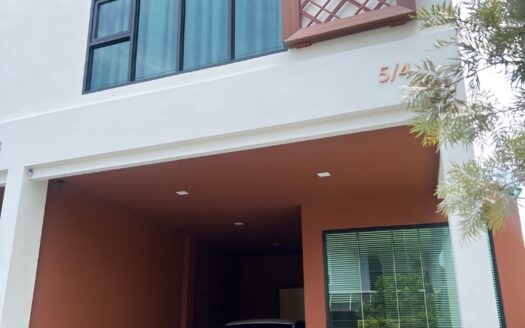 ให้เช่า Home Office ดีไซน์ Modern Loft บนทำเลเลียบด่วนรามอินทรา เดินทางง่าย เหมาะทั้งอยู่อาศัยและทำธุรกิจ