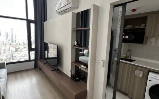 Duplex 40 ตร.ม. ชั้นสูง พระราม 4 งบ 30K คุ้ม🔥 Life Rama 4